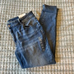 Plus size women’s High Rise Jeggings